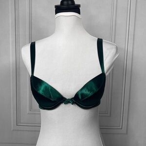 Emerald green wonderbra